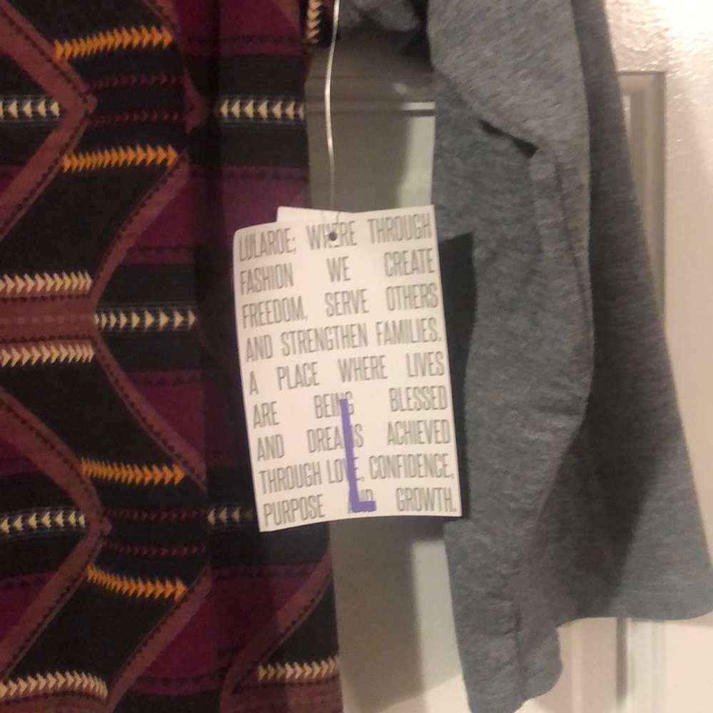 LuLaRoe Randy - Picture 4 of 5
